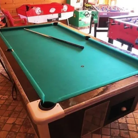 Wunderschoenes In Mit Gemeinschaftlichem Pool